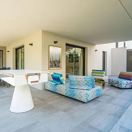 Exceptionnel !! Avec Jardin Privatif. Апартаменти Сен-Тропе