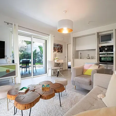 Exceptionnel !! Avec Jardin Privatif. * Saint-Tropez